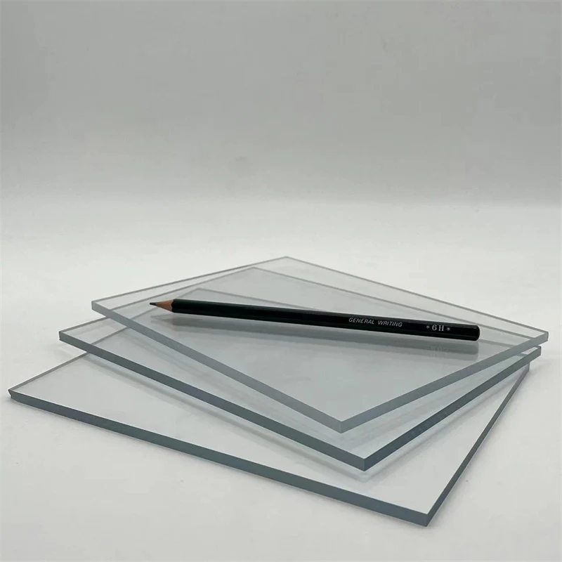 4 mm starke, hartbeschichtete Polycarbonatplatte